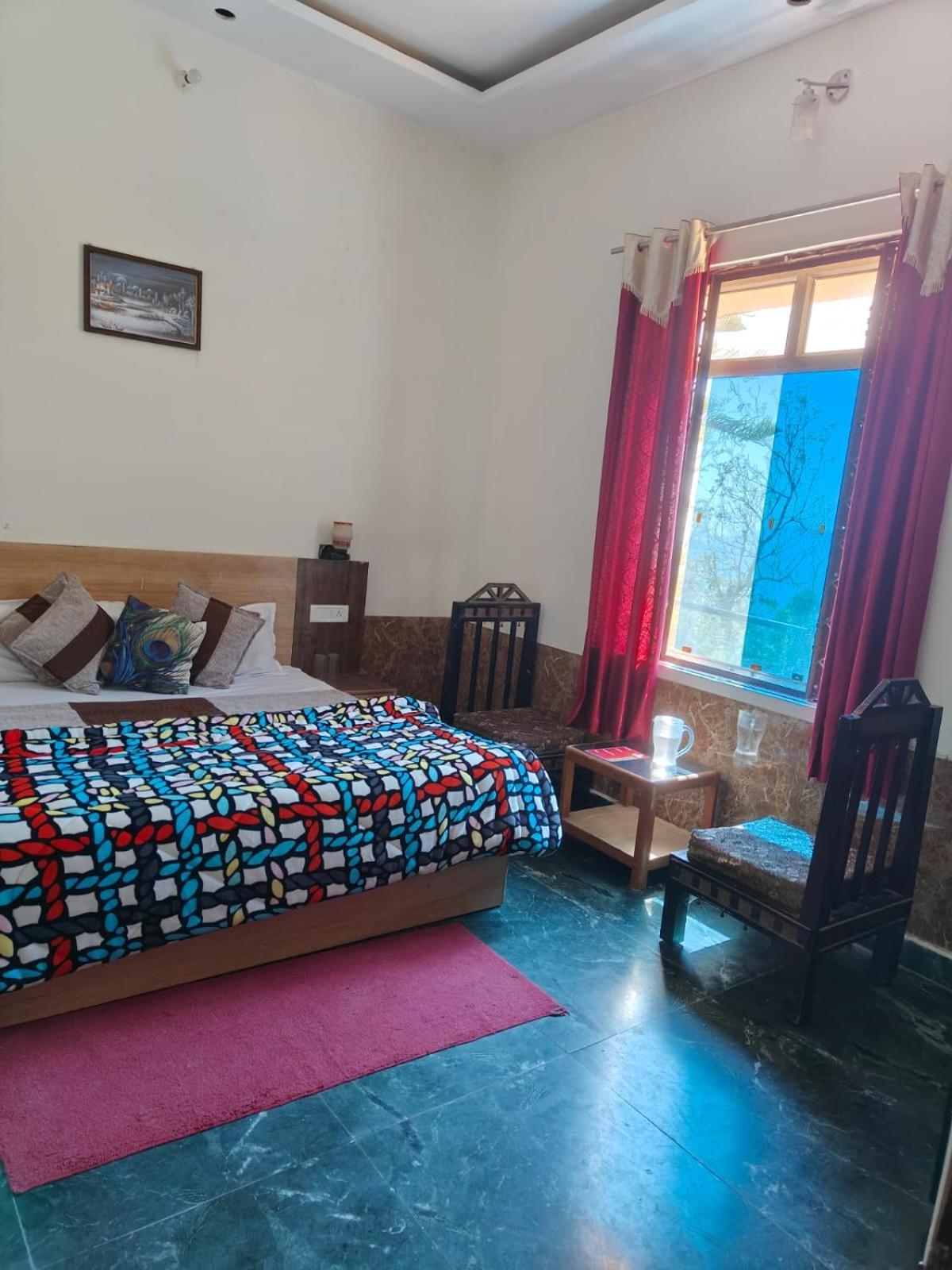 Sunny Pines Resort Lansdowne Ngoại thất bức ảnh