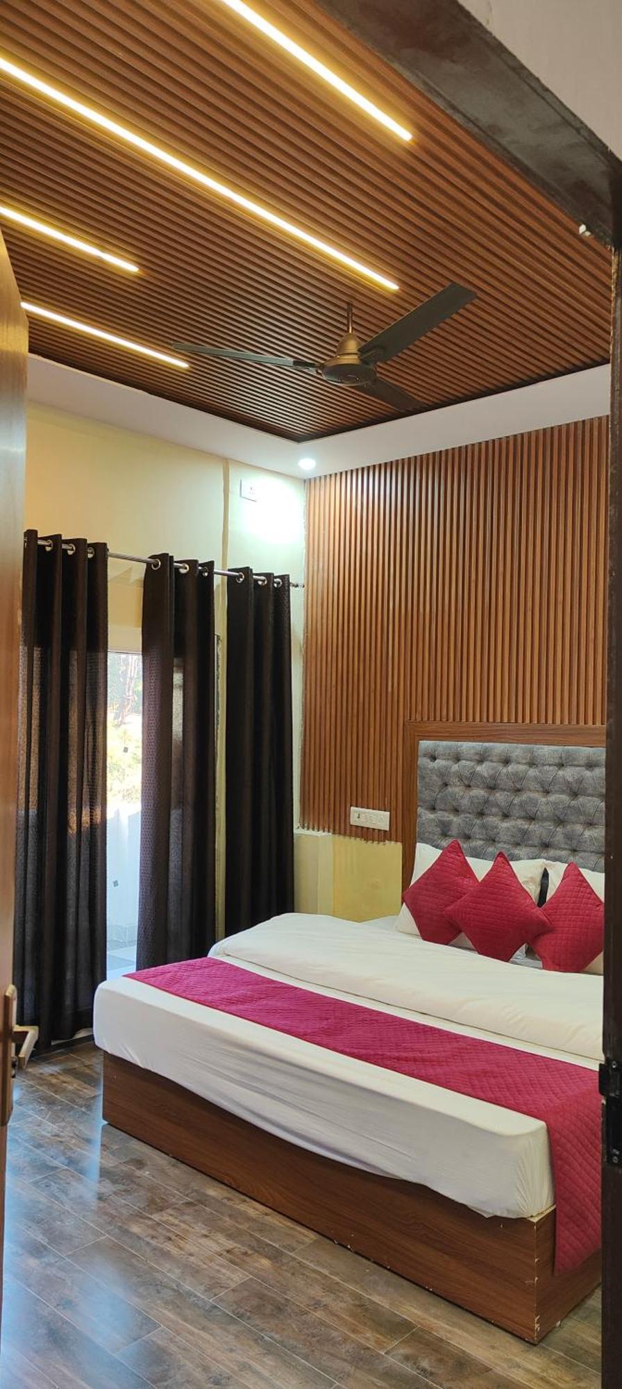 Sunny Pines Resort Lansdowne Ngoại thất bức ảnh
