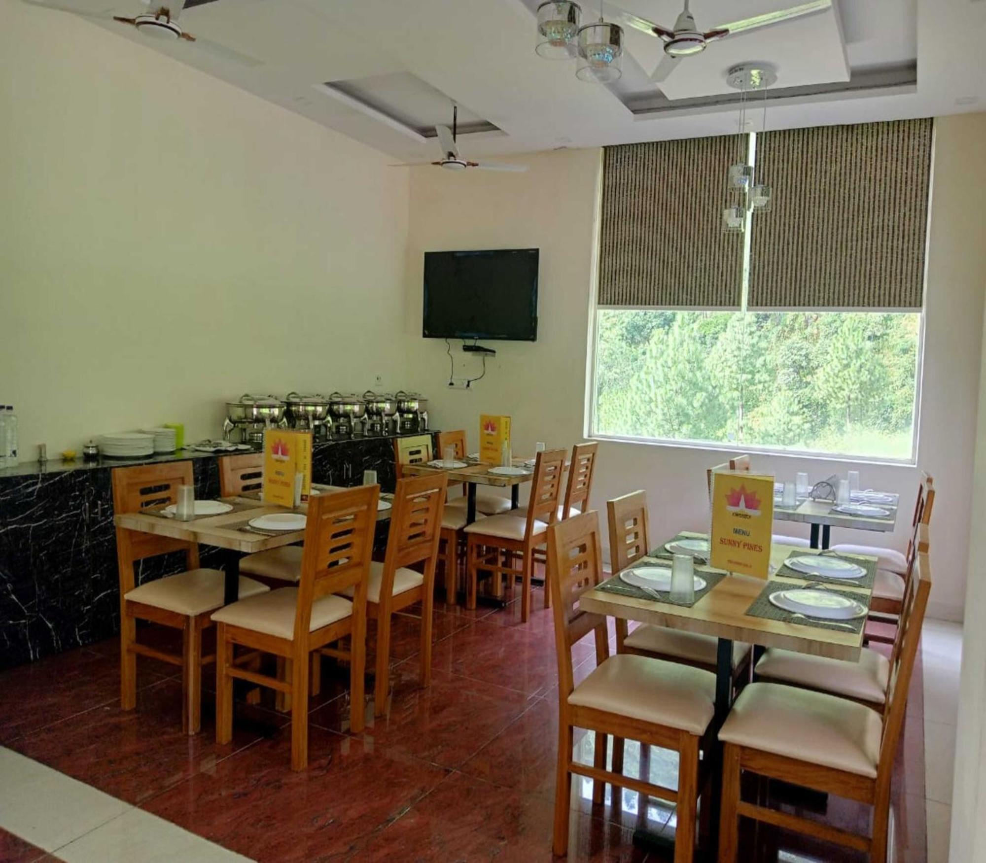 Sunny Pines Resort Lansdowne Ngoại thất bức ảnh